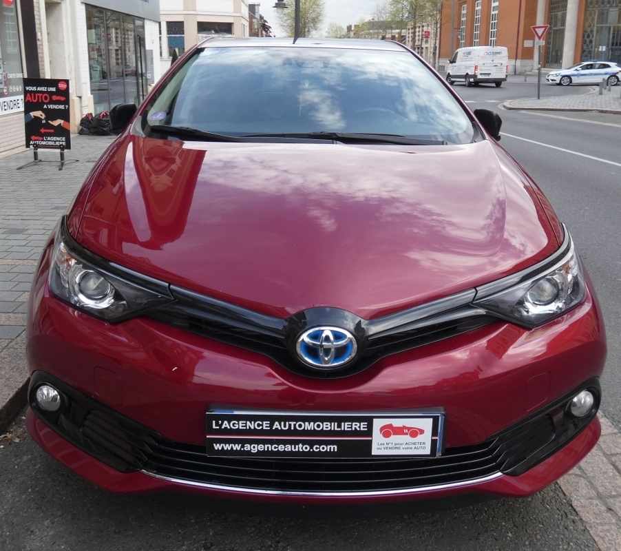 Toyota Auris — 7
